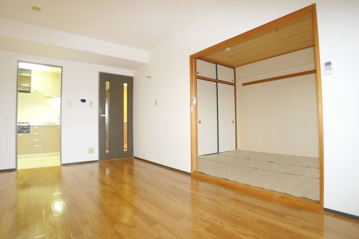 物件内観写真9　(居室)