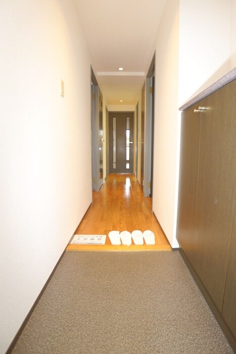 物件内観写真19　(玄関)