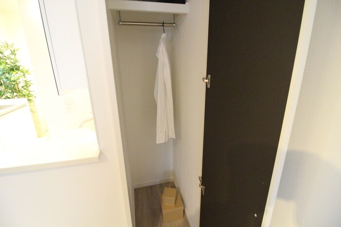 物件内観写真10　(収納)