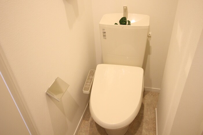 物件内観写真14　(トイレ)