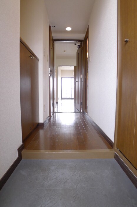 物件内観写真12　(廊下)