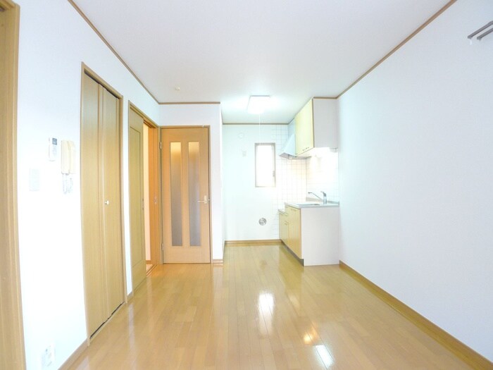 物件内観写真2　(居室)