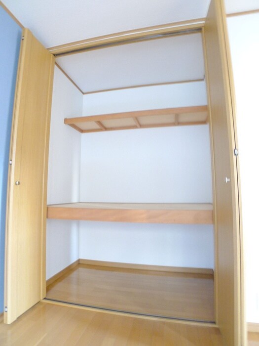 物件内観写真6　(収納)
