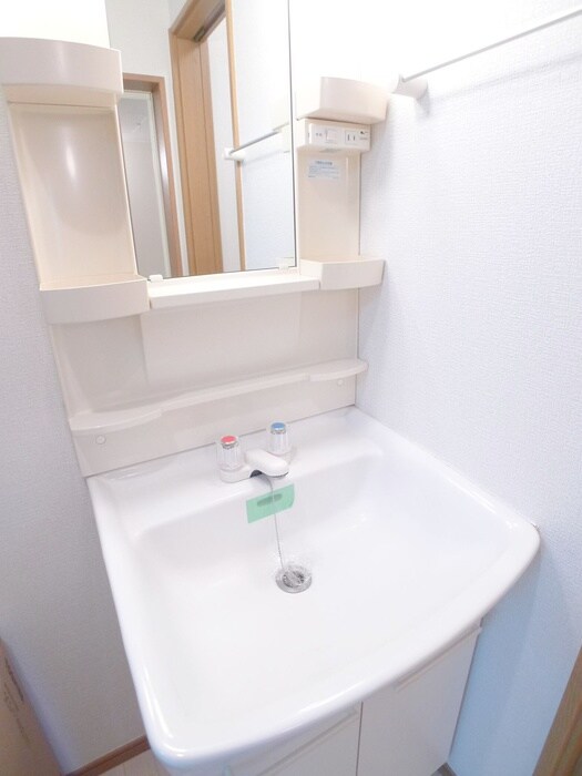 物件内観写真8　(洗面)