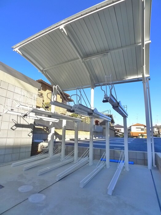 物件外観写真6　(駐輪場)