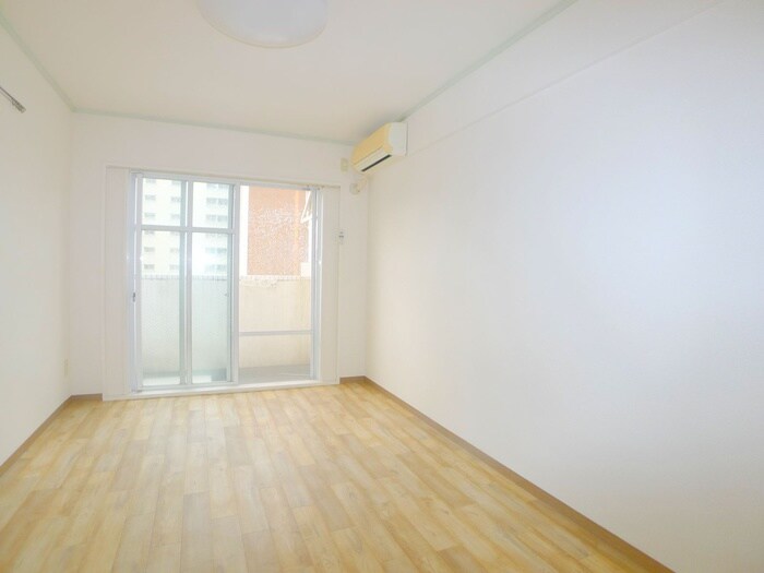 物件内観写真9　(ベランダ・バルコニー)