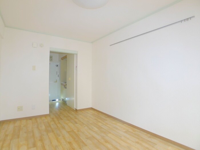 物件内観写真11　(居室)