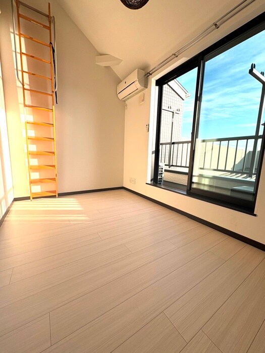 物件内観写真9　(居室)