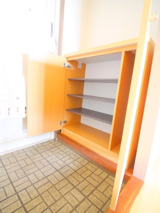 物件内観写真16　(靴箱)