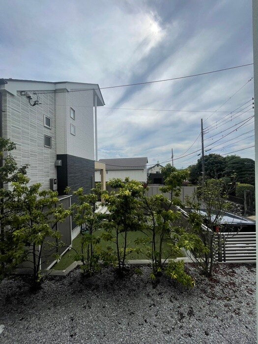 物件内観写真16　(室内からの展望)