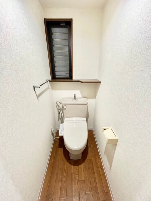 物件内観写真11　(トイレ)