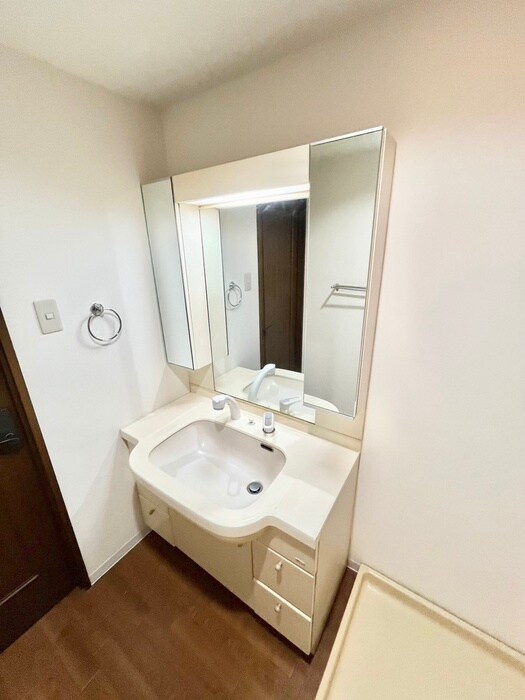 物件内観写真12　(洗面)