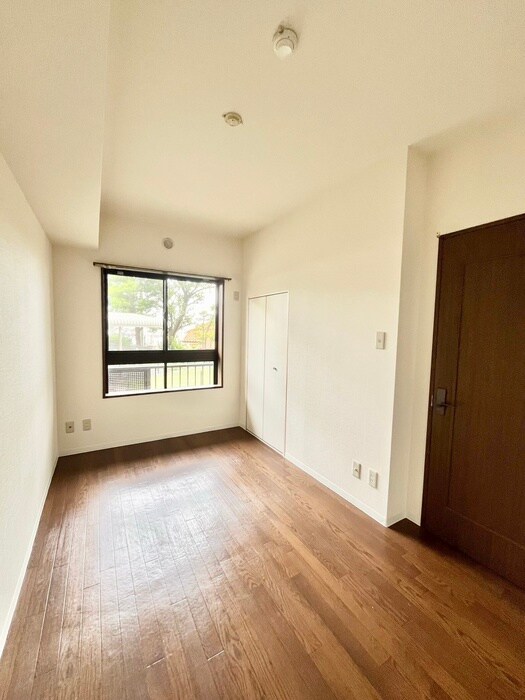 物件内観写真22　(居室)