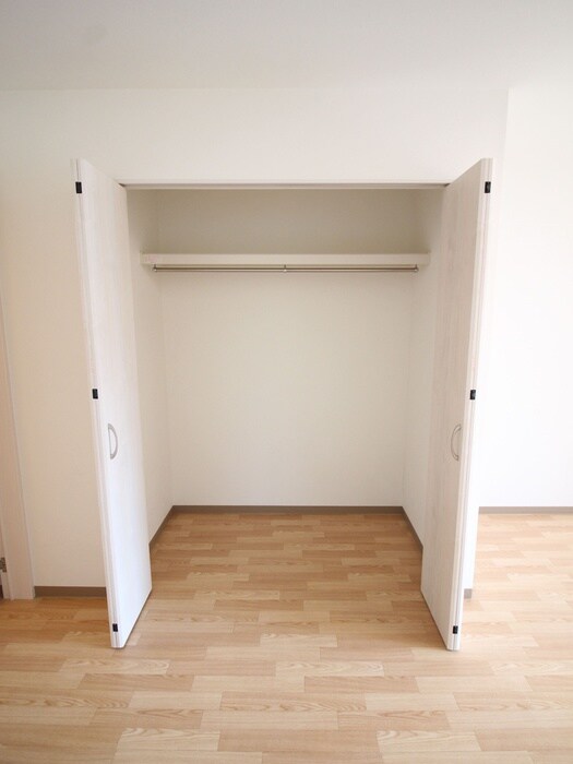 物件内観写真10　(収納)