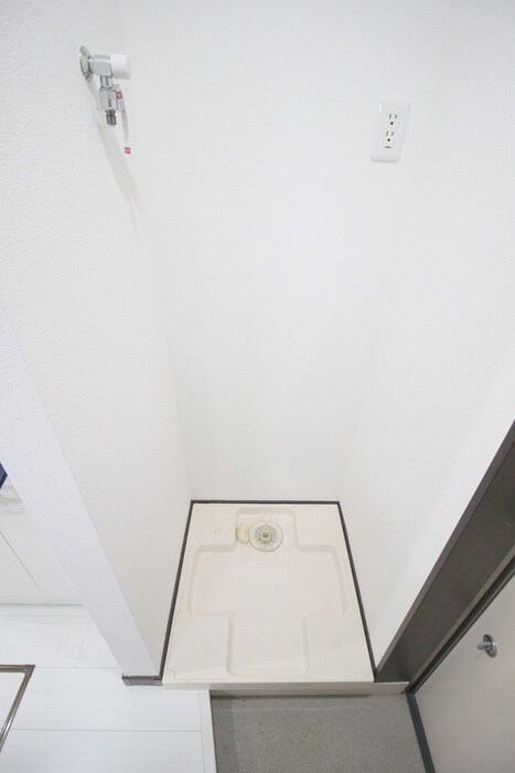 物件内観写真7　(洗濯機置場)