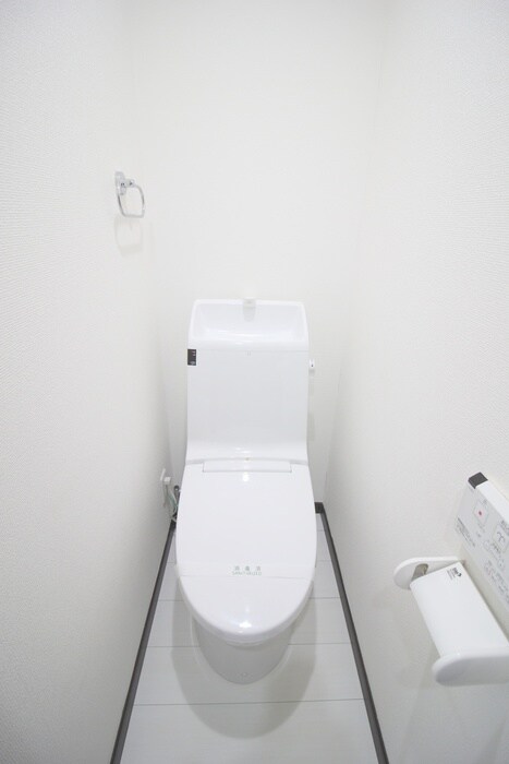 物件内観写真9　(トイレ)