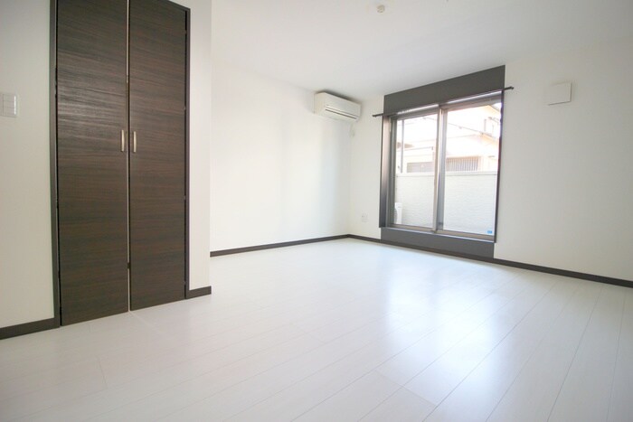 物件内観写真12　(居室)