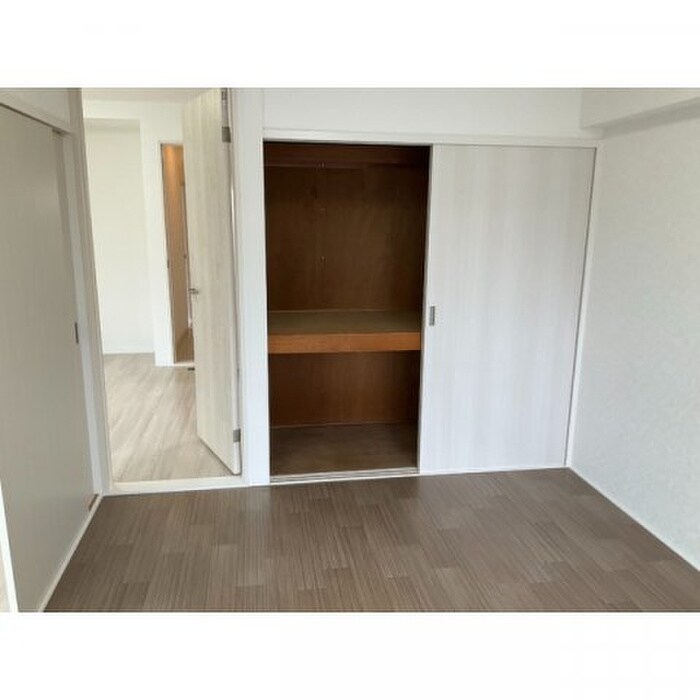 物件内観写真12　(収納)