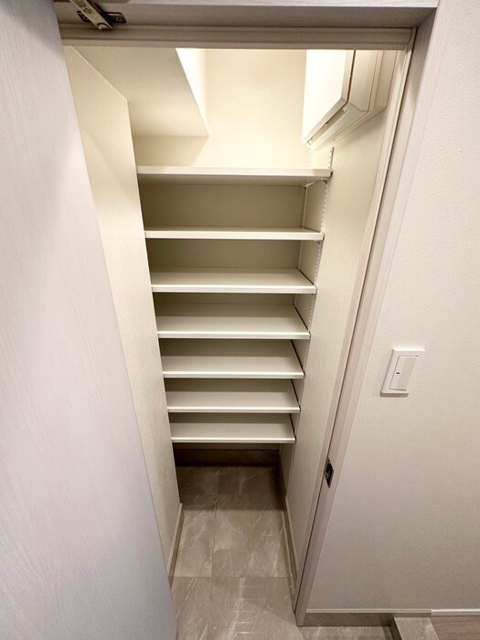 物件内観写真8　(靴箱)