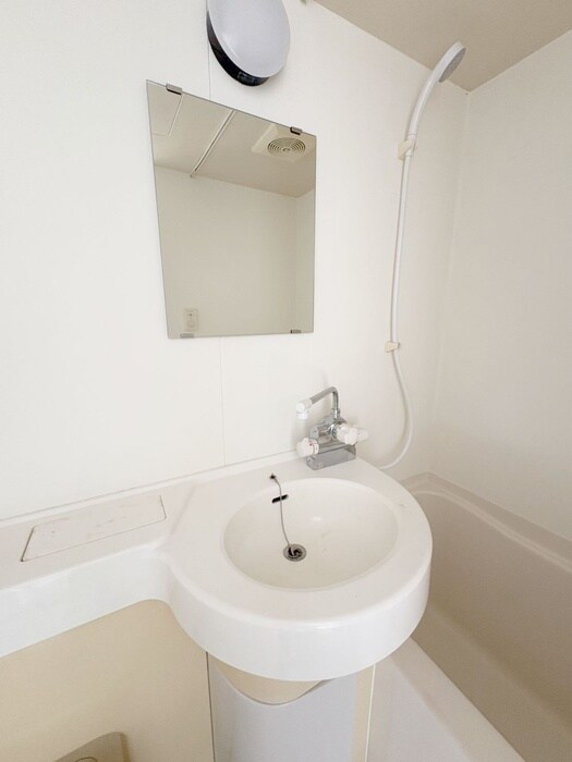 物件内観写真11　(洗面)