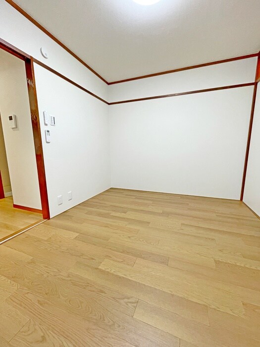 物件内観写真8　(居室)