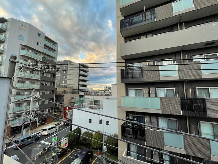 物件内観写真13　(室内からの展望)