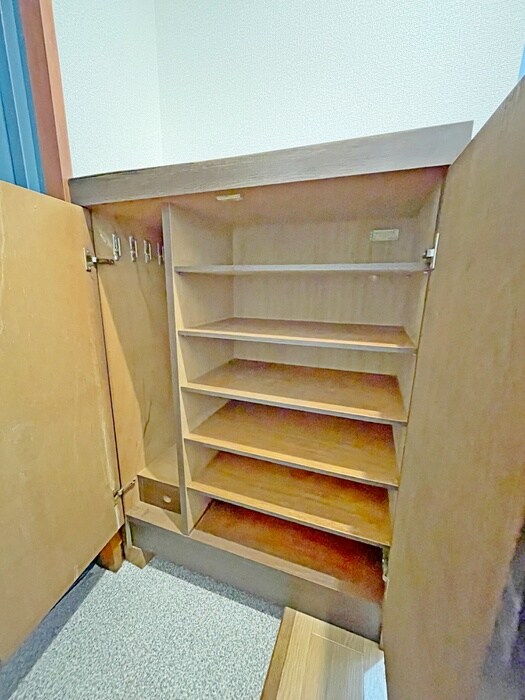 物件内観写真16　(靴箱)