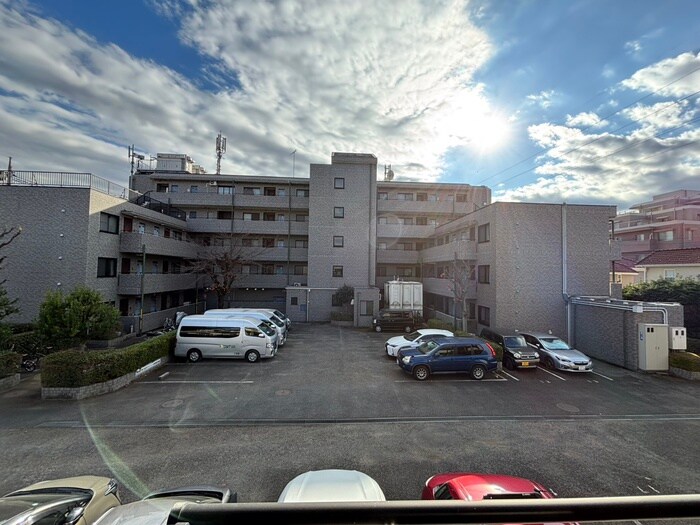 物件内観写真18　(室内からの展望)