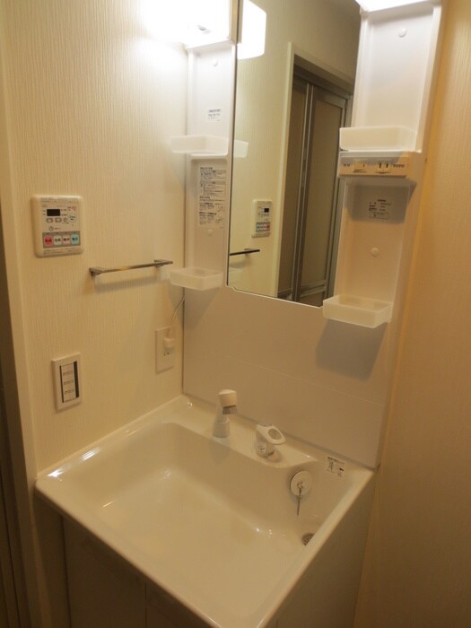 物件内観写真9　(洗面)