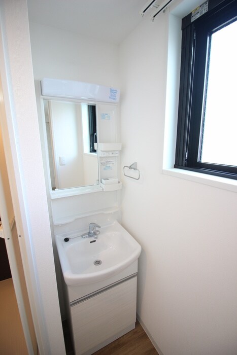 物件内観写真15　(洗面)