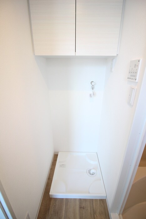 物件内観写真18　(洗濯機置場)