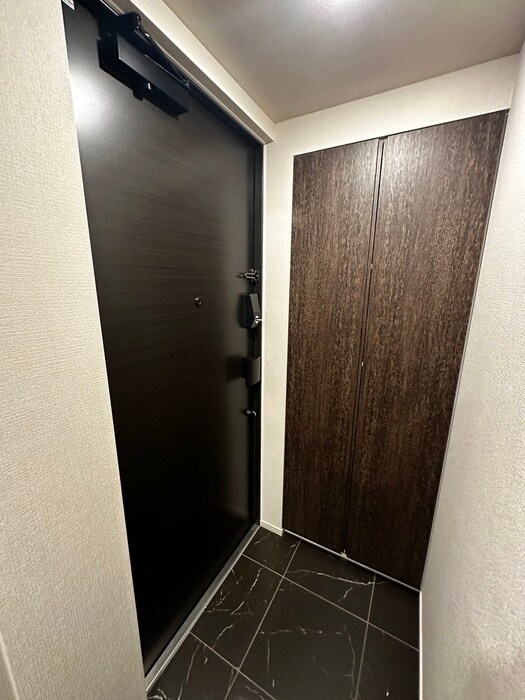 物件内観写真18　(玄関)