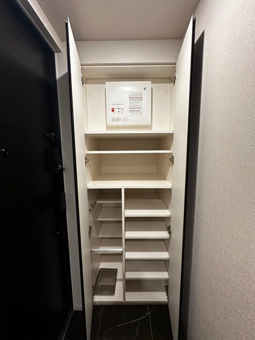 物件内観写真19　(靴箱)