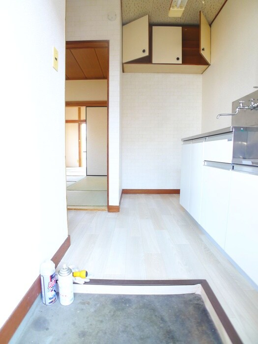 物件内観写真16　(玄関)