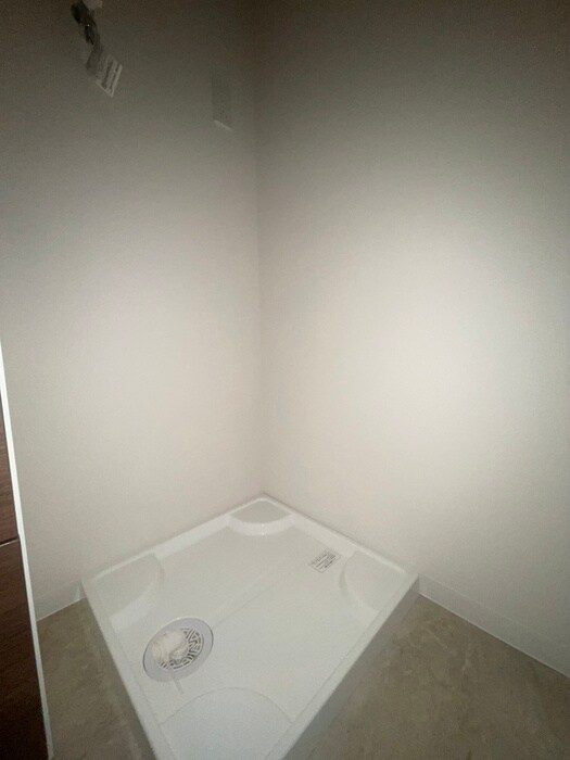 物件内観写真15　(洗濯機置場)