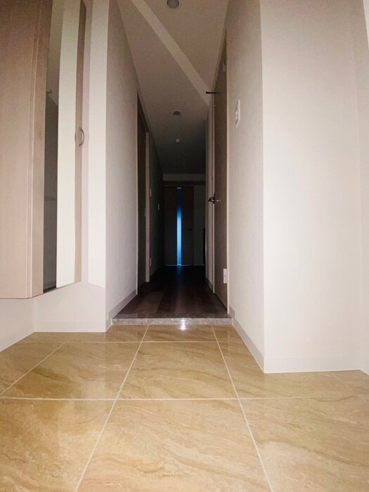 物件内観写真17　(玄関)