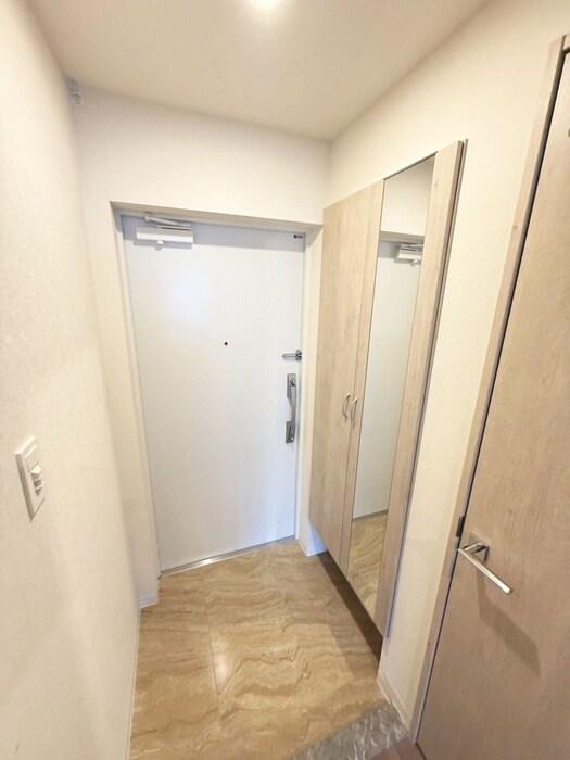 物件内観写真17　(玄関)