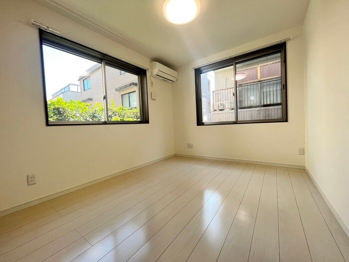 物件内観写真8　(居室)