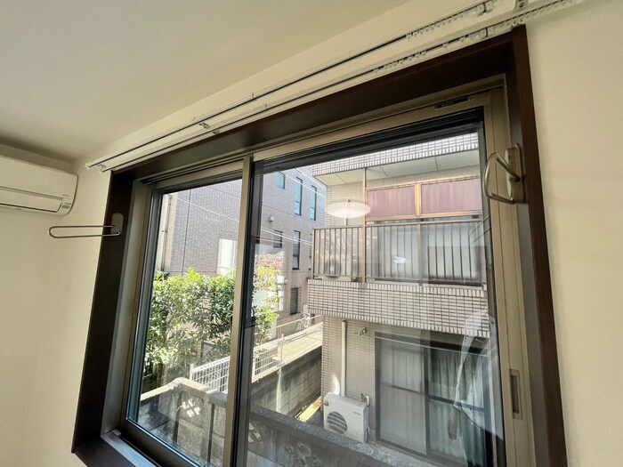 物件内観写真21　(室内からの展望)