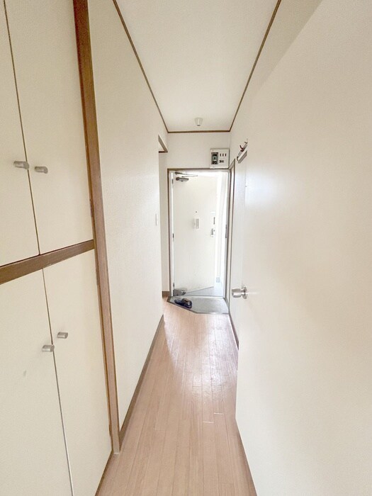 物件内観写真19　(廊下)