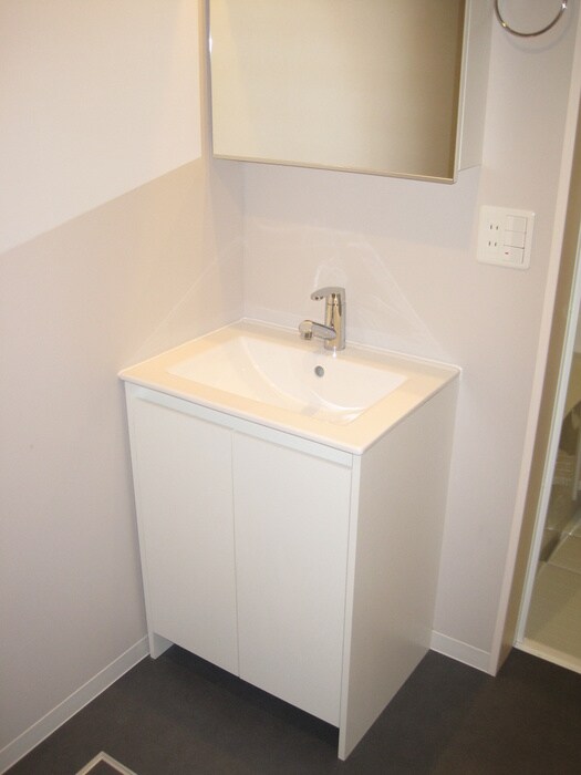 物件内観写真11　(洗面)