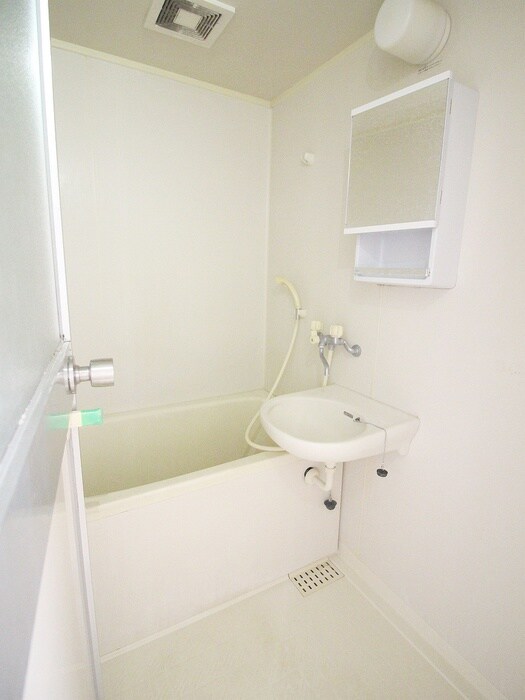 物件内観写真13　(バス／シャワールーム等)