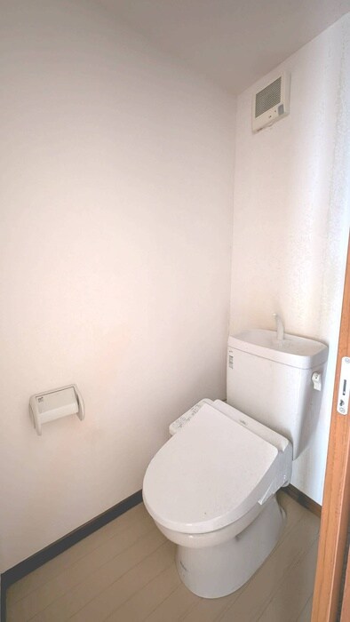 物件内観写真14　(トイレ)