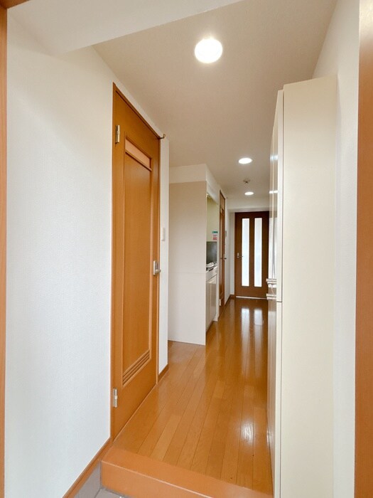 物件内観写真16　(廊下)
