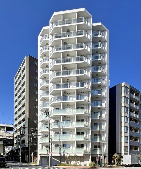 ｼｰｽﾞﾝﾌﾗｯﾂ蔵前清澄通り外観写真