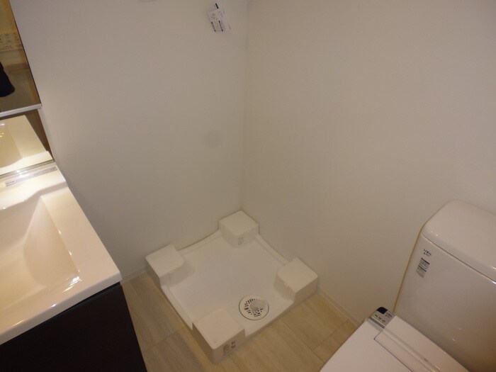 物件内観写真9　(洗濯機置場)