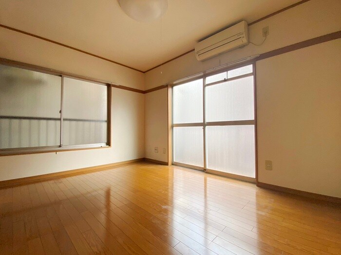 物件内観写真6　(居室)