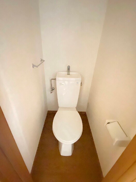 物件内観写真10　(トイレ)