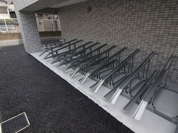 物件外観写真6　(駐輪場)