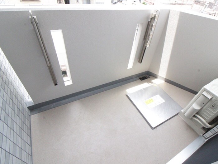 物件内観写真16　(ベランダ・バルコニー)